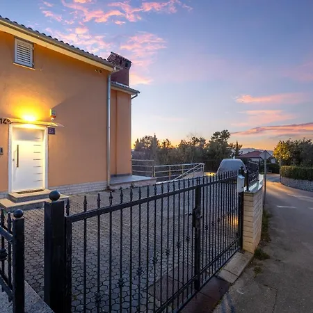 Apartman Mila شقة *